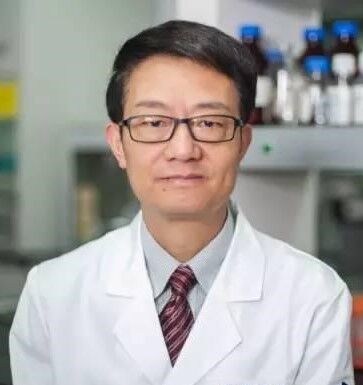 Dokter Parasitologist Andi Syaukany